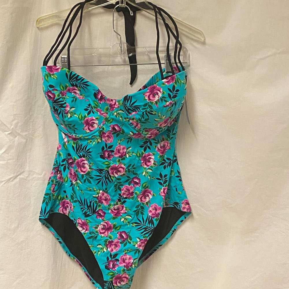 NWT  Women Plus Swimsuit 100 DEGREES Strappy HALTER Tie-Neck ONE PIECE